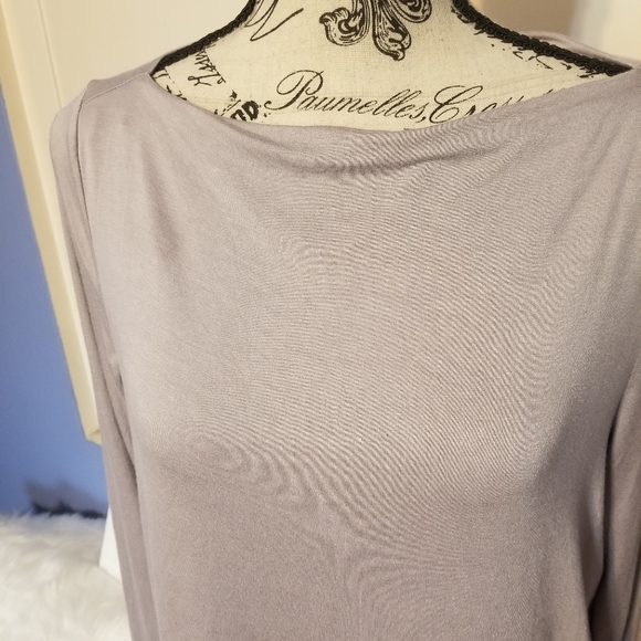 Ana long sleeve top. - Picture 2 of 7